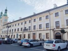 Pronájem kancelářských nebytových prostor v Hradci Králové - Velké náměstí