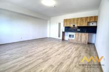 Stylový ateliér 3+kk, 84 m? – moderní prostor k bydlení nebo podnikání ve Smiřicích.